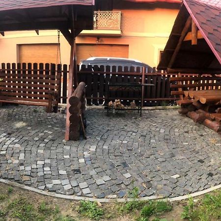 Катерина Hotel Chynadiyovo Ngoại thất bức ảnh